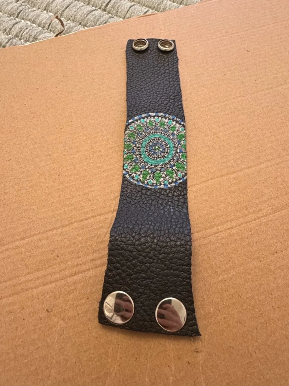 Assorted bracelets - Picture 4 of 5